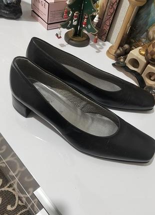 Фирменные женские туфли gabor