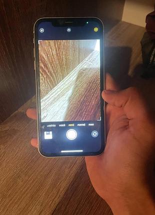 Iphone xr 64gb, білий карбон, батарея 82%, працює добре, але тріснута задня панель. ціна: 3600грн.