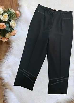 Жіночі укорочені брюки