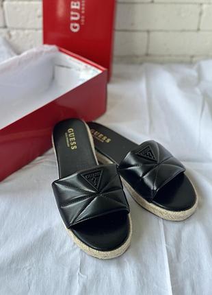 Оригінальні нові босоніжки guess