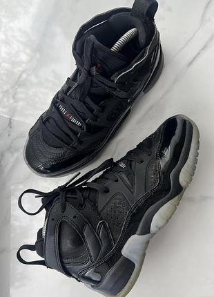 Кросівки jordan two trey