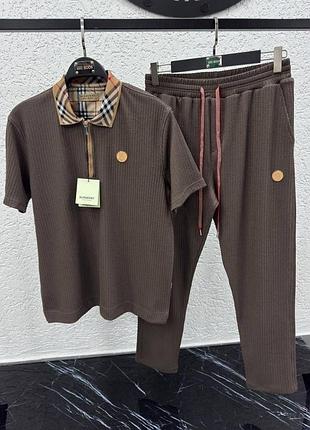 Брендові костюми