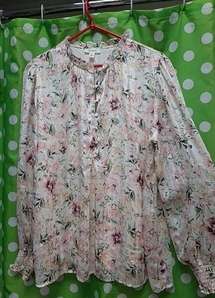 Необычайно красивая нежная блуза