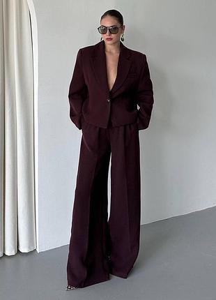 Костюм жіночий