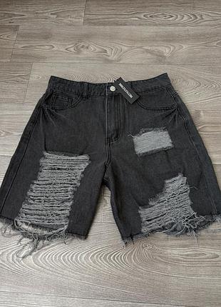 Джинсові рвані шорти жіночі prettylittlething