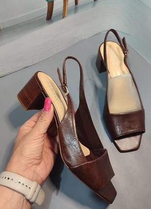 Кожаные босоножки franco sarto