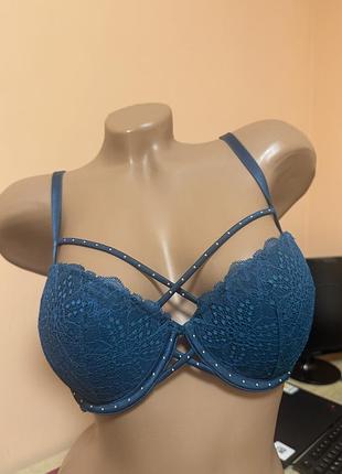 Бюстгальтер