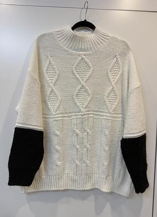 Крутий стильний светр , великий розмір