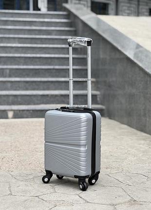 Лоукост ударопрочный 40/30/20 см чемодан дорожный xs на колесах  ручная кладь 24 литра