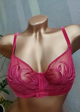 Гарний бюстик балконет м'яка чашка на кісточках