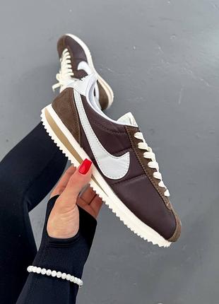 Кросівки унісекс nike cortez brown