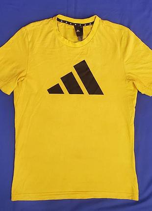 Футболка adidas