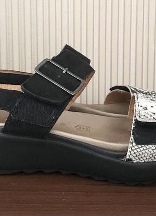 Шкіряні ортопедичні босоніжки mephisto mobils 39