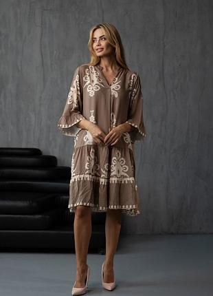 Стильне італійське плаття