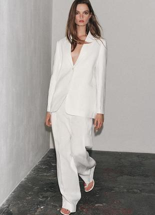 Белый брючный костюм zara