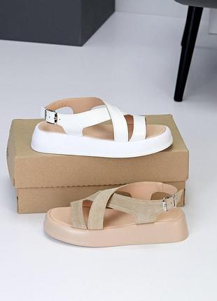 Босоніжки на пласкій підошві6 фото