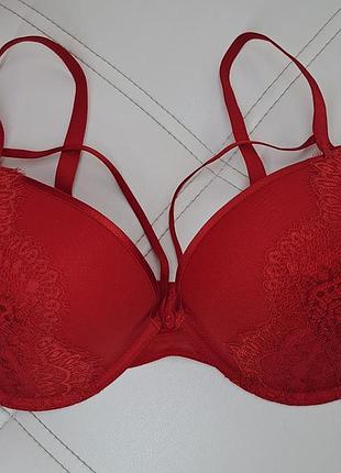 Бюст із портупеями