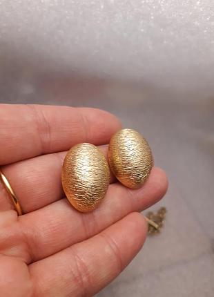 Клипсы текстурные овальные, классические, шикарные, винтаж 70х в стиле monet
