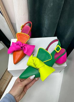 Женские босоножки на каблуке