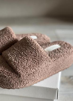 Шльопанці на платформі, тедді / коричневі / домашні тапочки