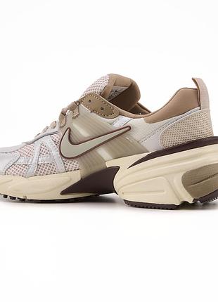 Nike runtekk orewood brown light bone 7