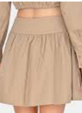 Легкая юбка с подкладкой цвета кофе с молоком
нюанс- на поясе незаметная ручная подшивка