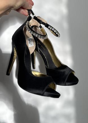 Nine west туфлі з відкритим носком