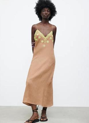 Платье с вышивкой 100% льна