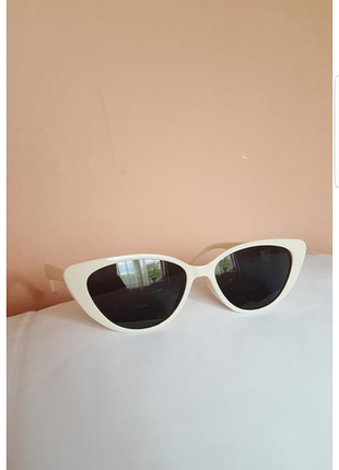 Сонцезахисні окуляри