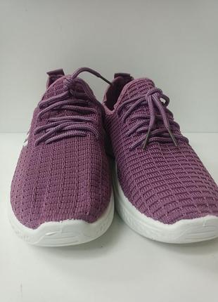 Кроссовки женские