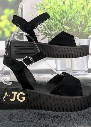 Босоніжки жіночі carti чорні замшеві на платформі 4856