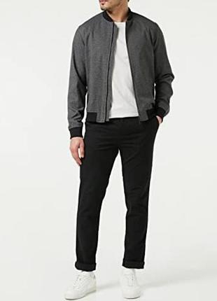 Звужені штани чиноси