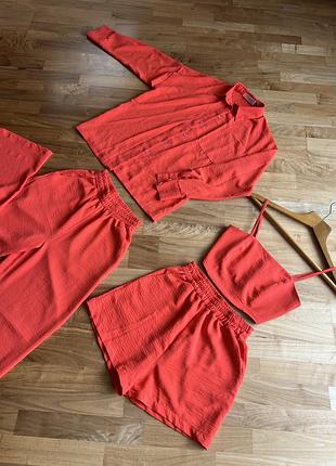 Костюм жіночий червоний четвірка розмір s