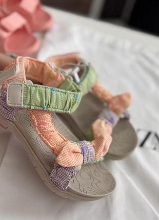Сандалі для дівчинки босоніжки 23 24 zara
