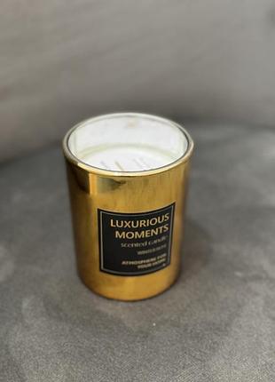 Ароматична свічка з приємним ароматом