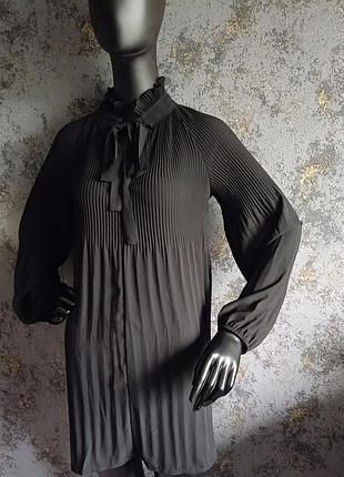 Платье плиссе с длинным рукавом boohoo