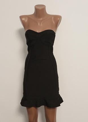 Платье с воланом