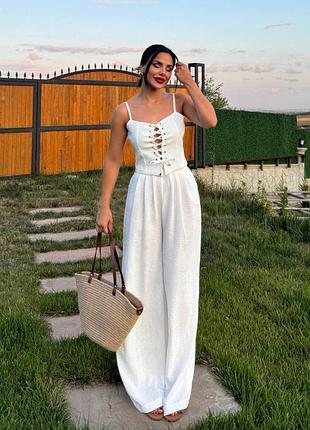 Женский брючный костюм