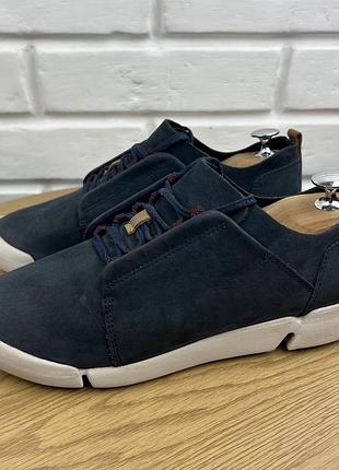 Оригінальні шкіряні кросівки clark’s