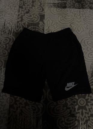 Шорти nike