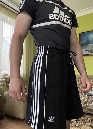 Чоловічі шорти adidas rekive shorts black hk7307