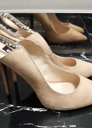 Женские замшевые туфли лодочки