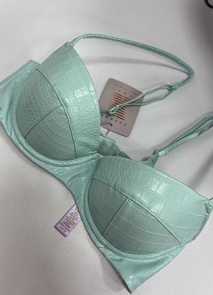 Бюст від savage fenty