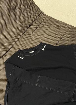 Оригінальний чорний світшот з контрастними швами nike