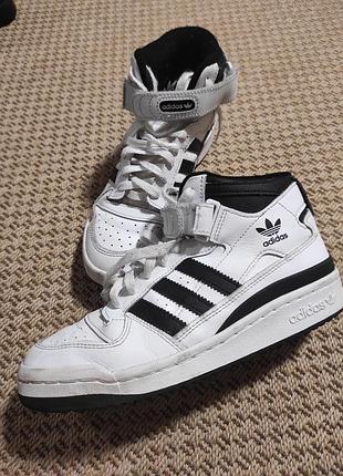Кросівки adidas хайтопи білі 36-37 розмір