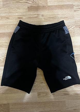 Продаются шорты  tnf  м/s размер