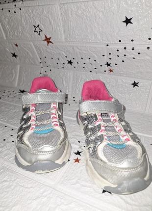 Кроссовки для спорта