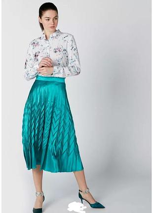 Непревзойденная юбка плиссе, красивый изумрудный цвет.