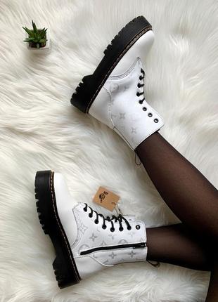 Dr. martens jadon x louis vuitton white fur ботинки черевики10 фото