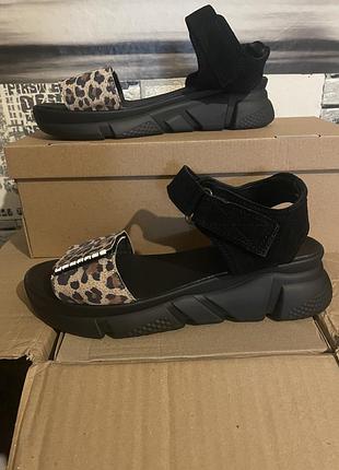 Жіночі босоніжки натуральна замша.